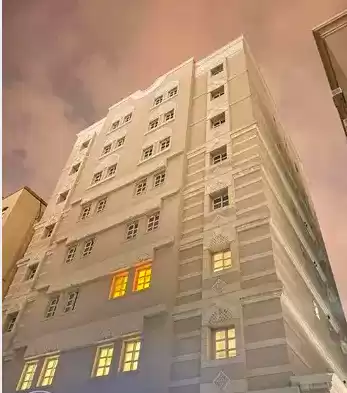 Жилой Готовая недвижимость 2 спальни Н/Ф Квартира  в аренду в Доха #7162 - 1  image 